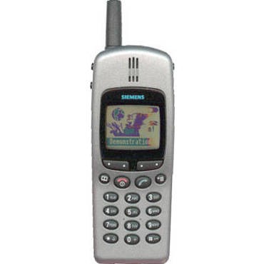 какой был ваш первый мобильный телефон ?