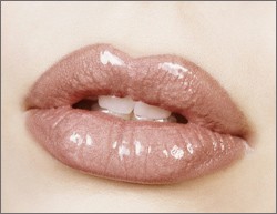 Какие губы самые красивые?