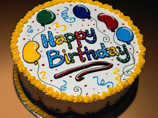 Какую картинку сделать подруги на торт, на день рожденья ?