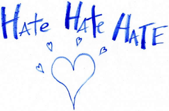даите фотку где написано Hate Hate Hate на листе и под этим сердечко?