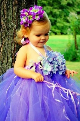 покажите красивое детское платье?