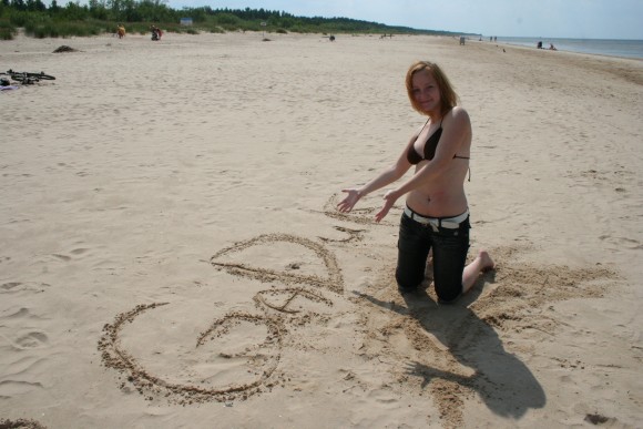 Покажите фотку этого лета, где вы на пляже )))