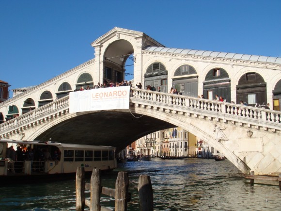 Какой мост самый романтичный?