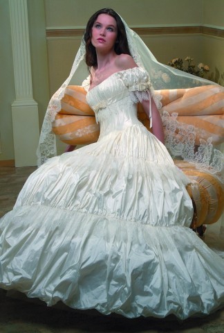 Какое бы платье вы выбрали себе на свадьбу? 
