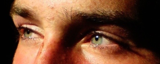 Покажите мне красивые мужские глаза. 