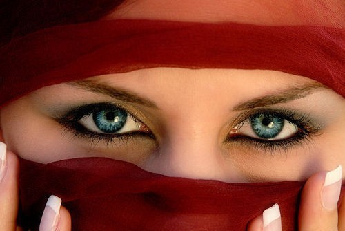 Красивые женские глаза, какие они???