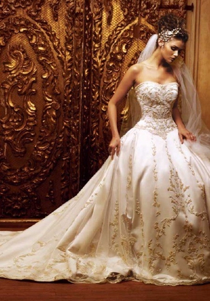Покажешь красивое свадебное платье?