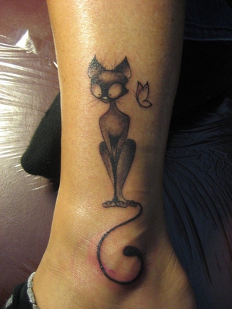 Покажите красивые татуировки на ногу :)