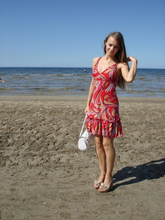 Покажи фото, где есть Небо, Море и Ты.