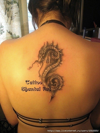 Покажите красивую татуировку дракона?