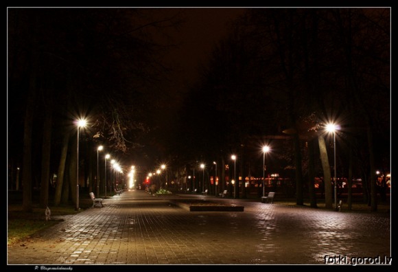киньте красивую картинку ночного города :))