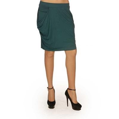 Покажите мне не очень короткую и не очень длинную юбку (миди), которая подошла бы на ваш взгляд к коричневым сапогам?