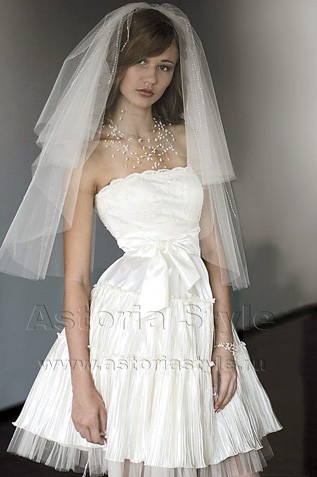 Покажите невероятно красивые короткие свадебные платья.. 