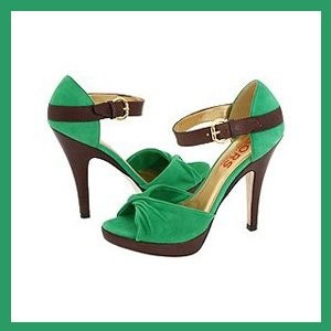Покажите красивые зеленые туфли?