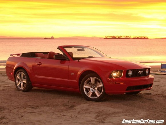 Покажите пожалуйста Mustang GT, 4 местный!