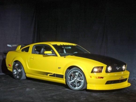 Покажите пожалуйста Mustang GT, 4 местный!