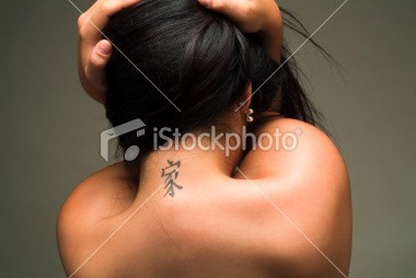 покажите красивую татту на шею для девушки:) ?