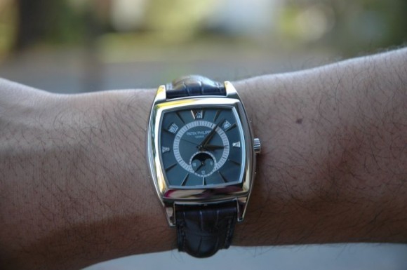 Покажите красивые мужские наручные часы?
