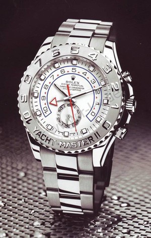 Покажите красивые мужские наручные часы?