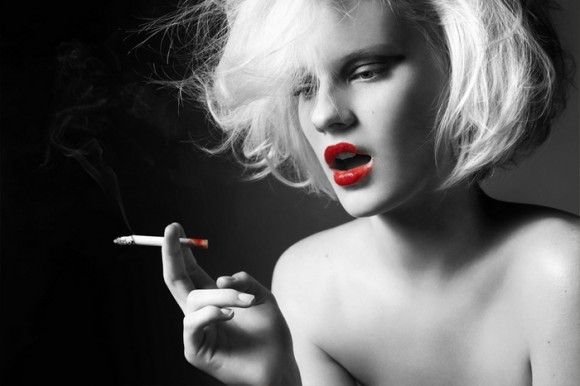 Покажите красивую фотографию, связанную с курением? Девушка с сигаретой и т.д.?