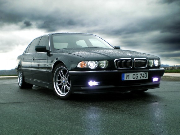 Покажите красивую картинку/фотографию с BMW?
