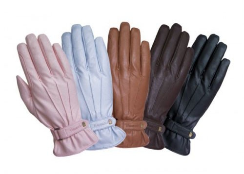 Покажете красивые осенние или зимние перчатки, подходящие к этой сумке?