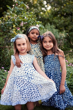 покажите красивое,интересное,модное платье для девочки 6-7 лет?