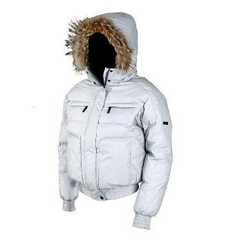 купила утепленные кеды, подскажите, какую можно приобрести подходящую куртку на зиму?