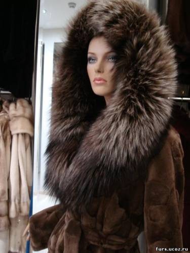 Покажите красивое женское зимнее пальто\куртку?