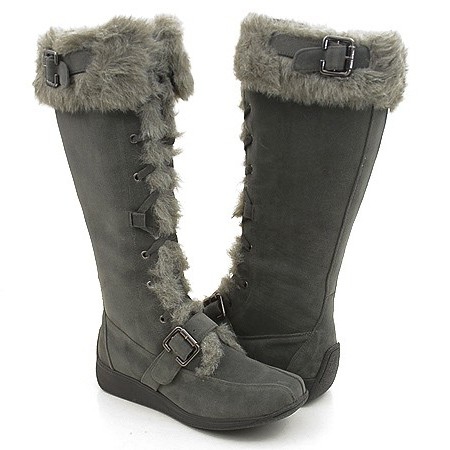 Покажите зимнюю обувь - теплую, удобную и которая не протечет?